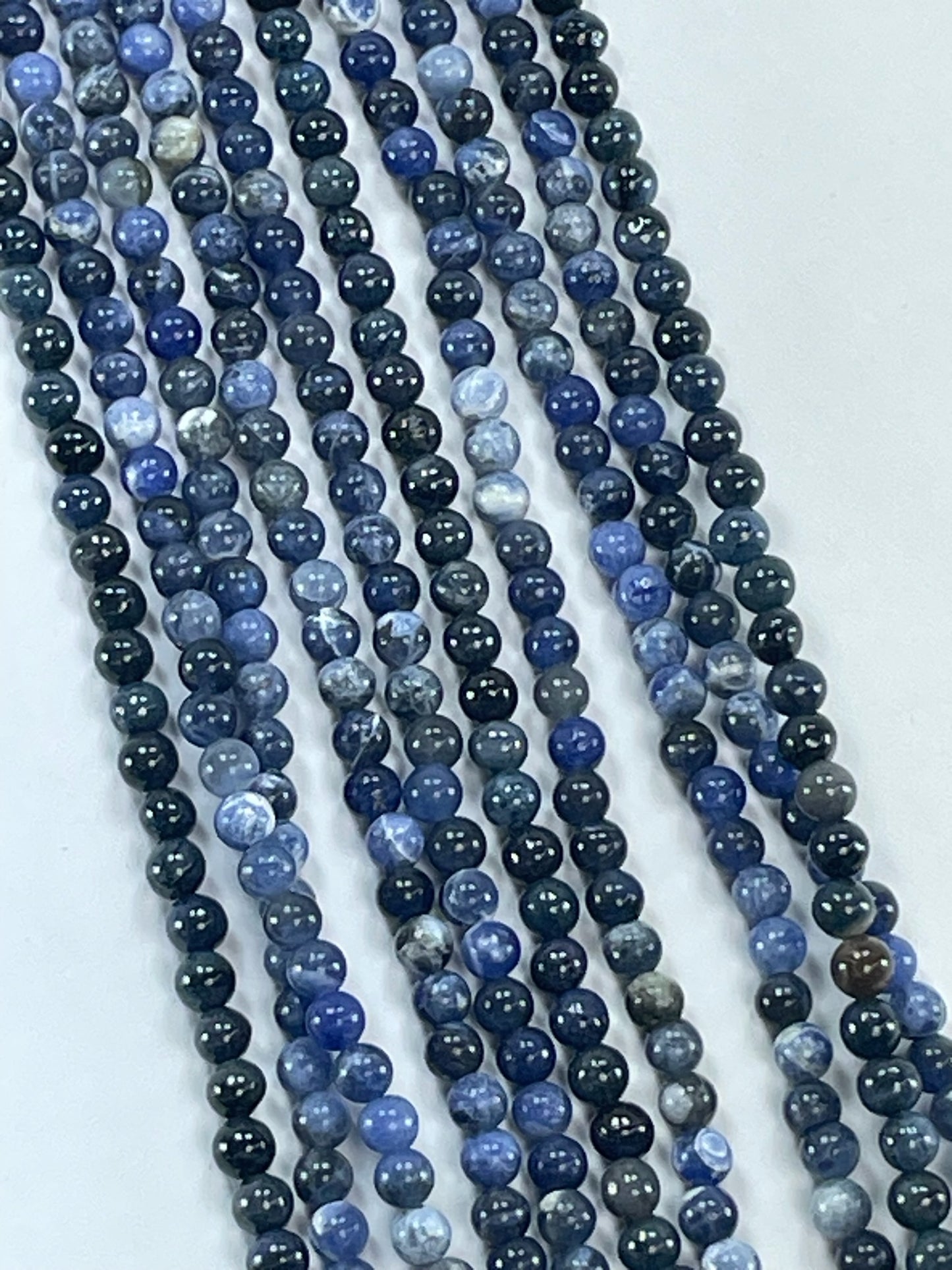 Dumortierite 4mm, 16" Strand