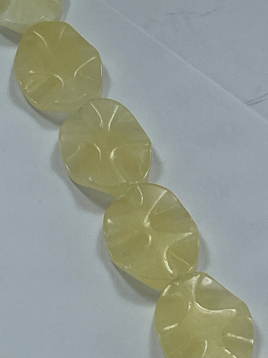 Calcite Wave Oval, 18x25mm, 16" Strand